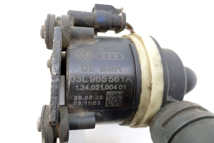 Pompa recirculare apa 03L965561A Audi Q5 8R seria