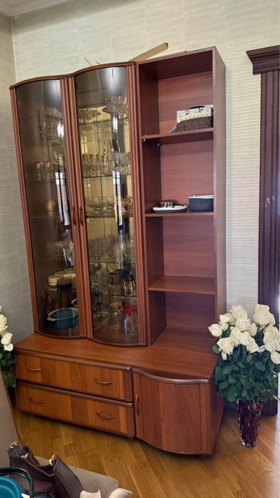 Шкаф для посуды кухни