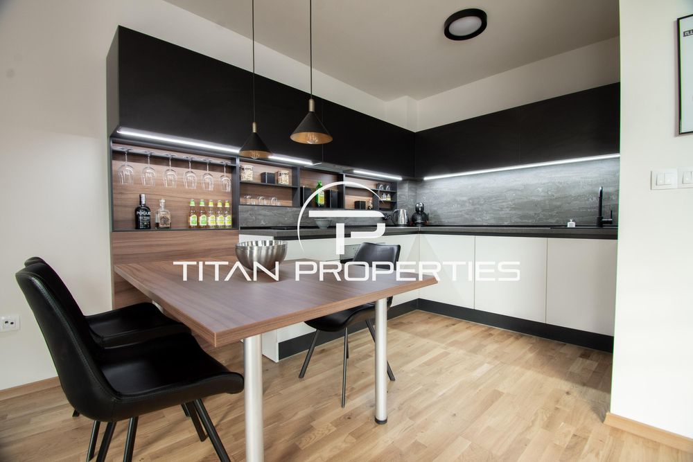 Дава се под наем Двустаен апартамент в София, Лозенец - 140 кв.м за 1200 € - Снимка #5