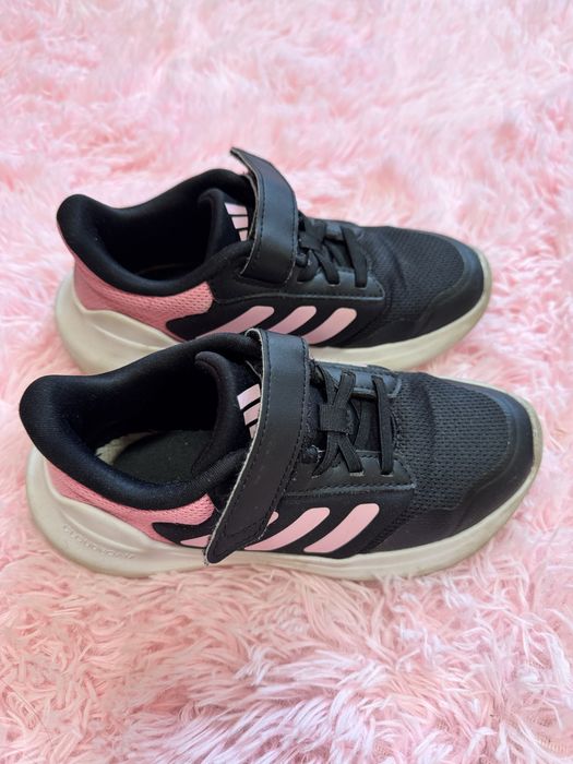 Adidas маратонки за момиче, 32 номер