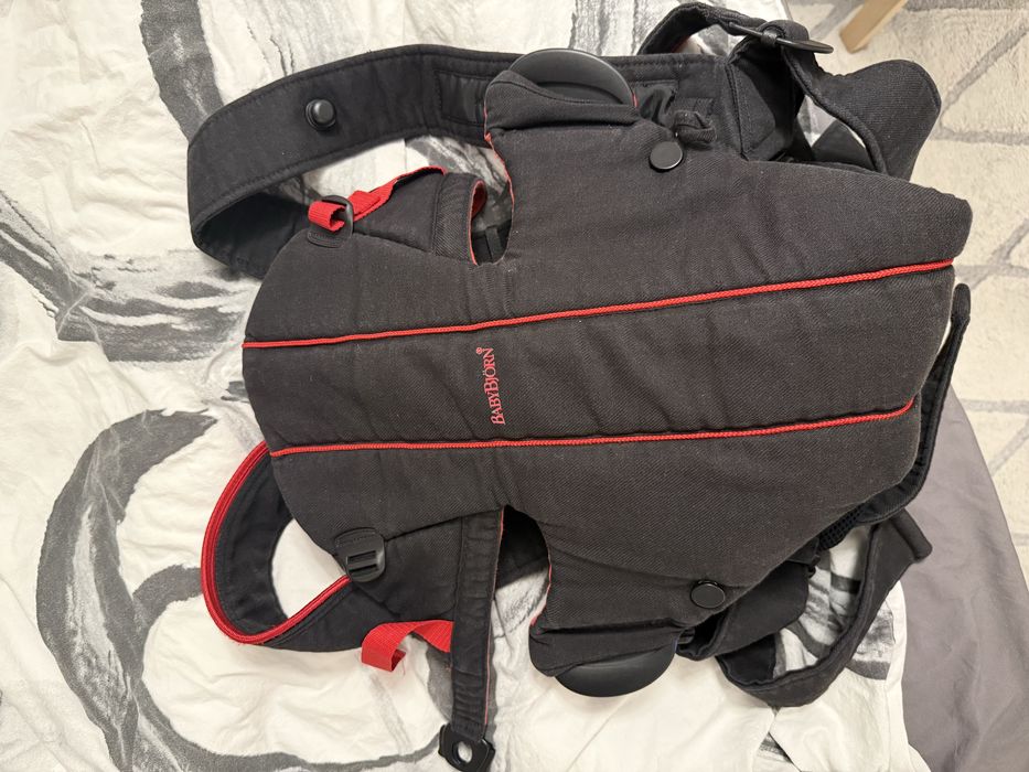 Продавам кенгуро babybjorn и Chicco