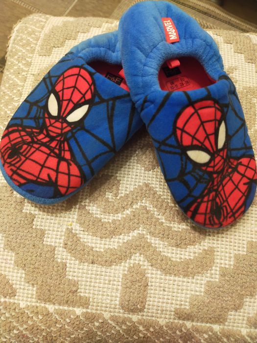 Продам тапочки, " spider mean".