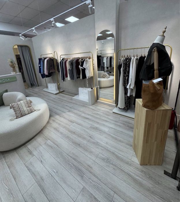 Продам готовый бутик(без одежы)