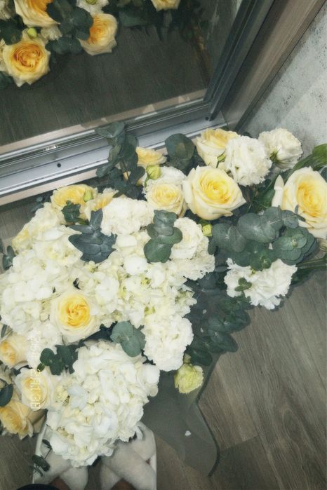 Букет в корзине, свежий