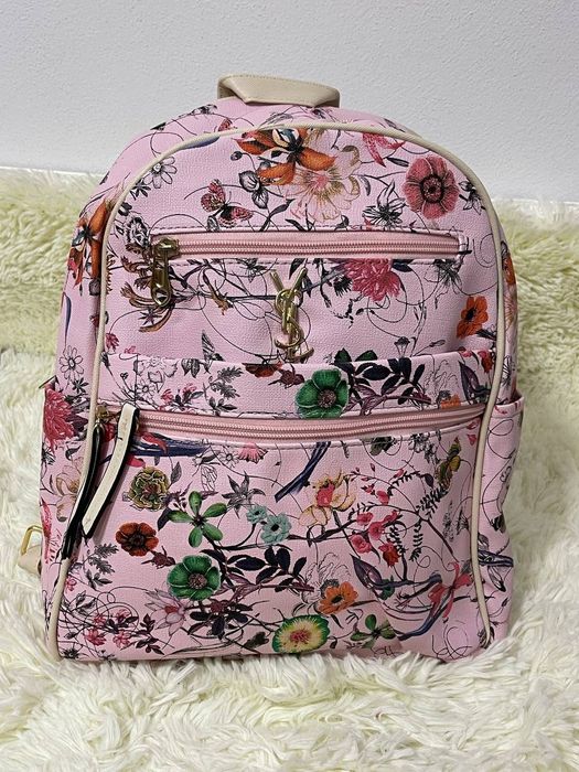 Rucsace dama diverse modele