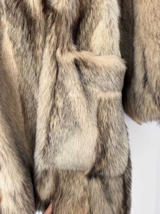 Haina din blana de vulpe