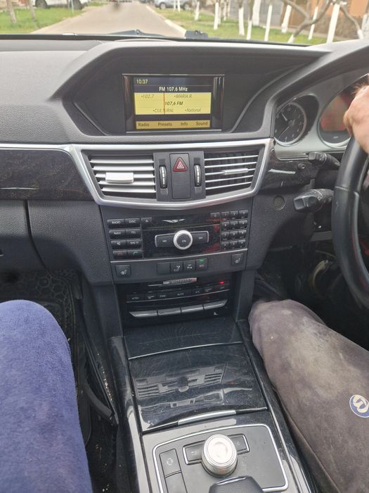 Dezmembrez w212 e class fata completa usa punte