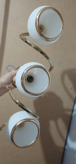 Продам люстру 3х флофоновый