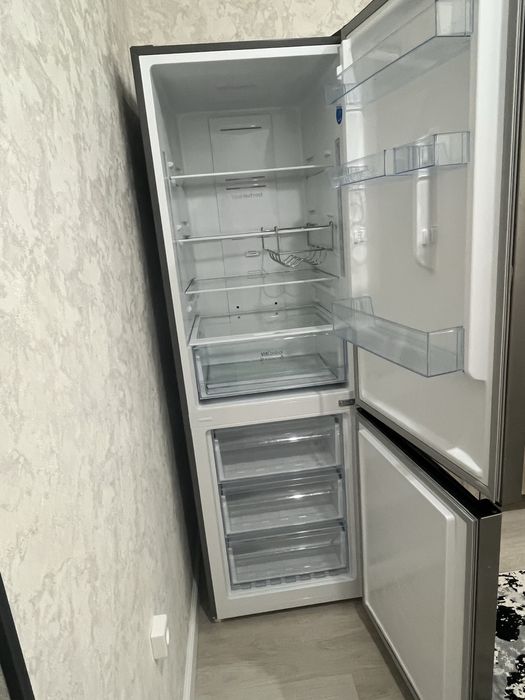 Продам холодильник Hansa