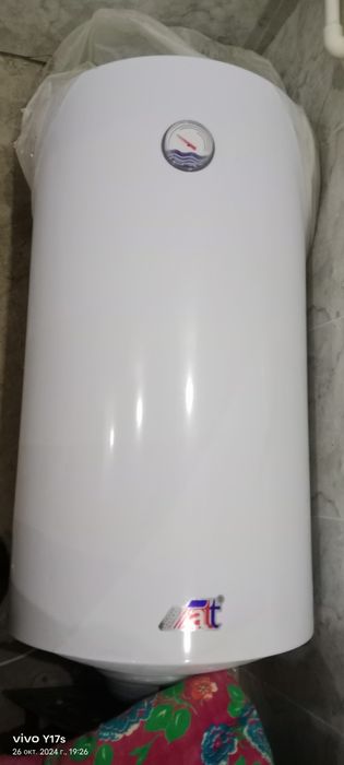 Taza Ariston paydalanilmagan.150 l Rossiya.