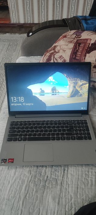 Ноутбук Lenova  в отличном состоянии
