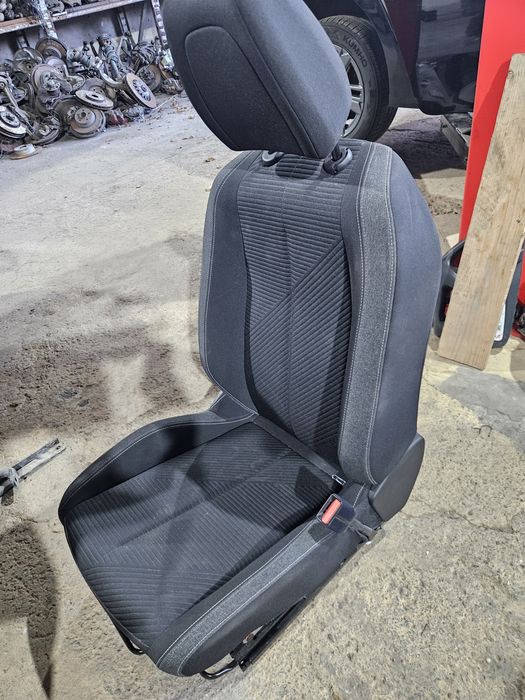 Предна дясна седалка за Peugeot 308 2023г
