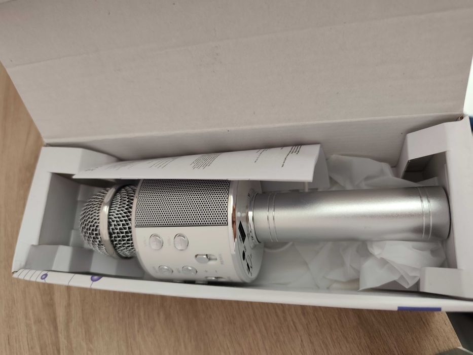 Микрофон Izoxis нов