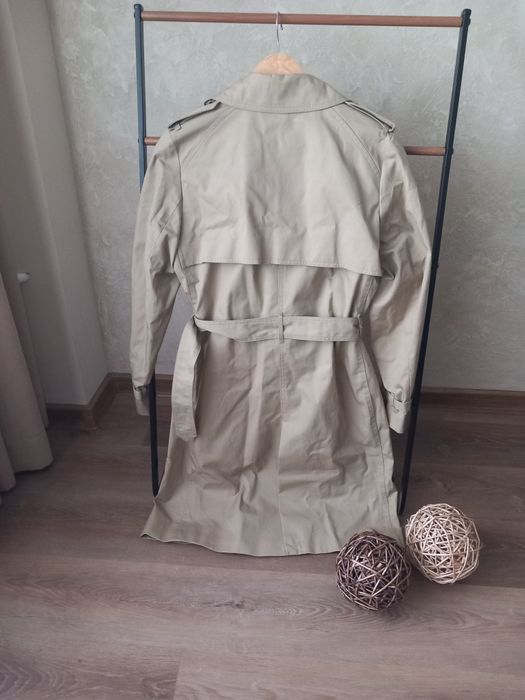 Нов Тренчкот от MANGO