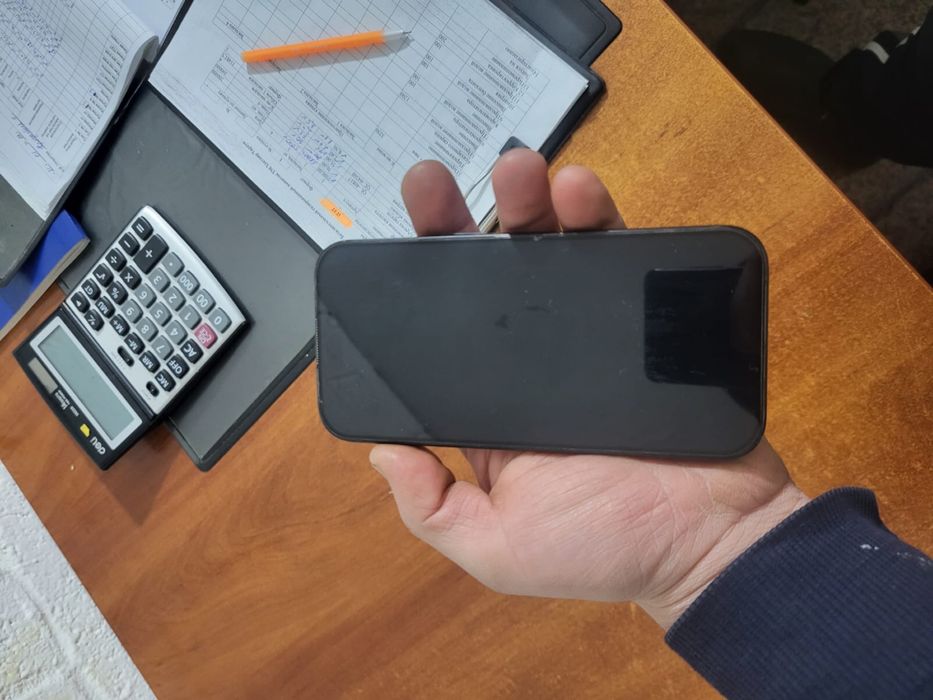 Iphone 16 pro 128 esim