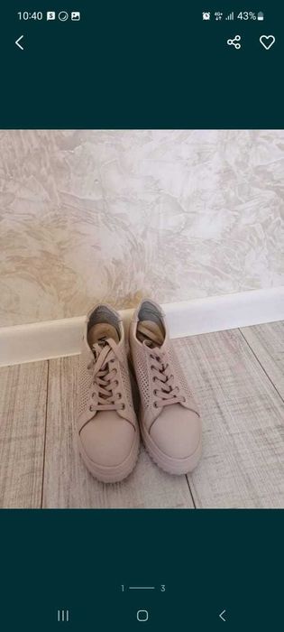 Кроссовки женские 37размер