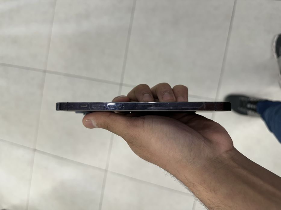 14 pro max срочна сотилади