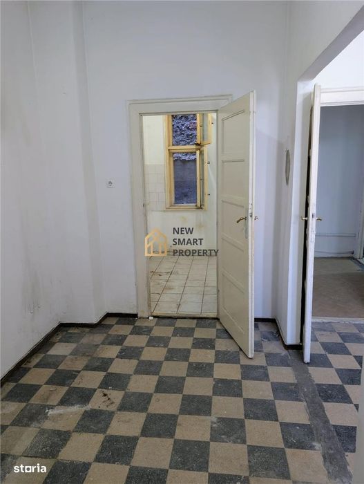 De vanzare apartament 3 camere Palatul Fuchsl