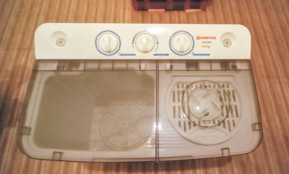 Mașină de spălat rufe Vortex semiautomata cu storcător