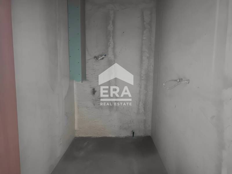 Продава се Двустаен апартамент в Варна, Колхозен пазар - 55 кв.м за 1696 €/кв.м - Снимка #4