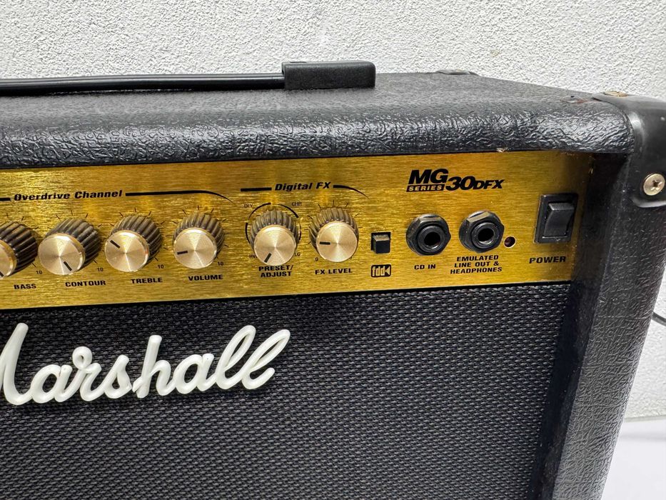 Кубе - Marshall MG30DFX