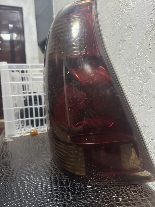 Продам Задний фонарь 4runner