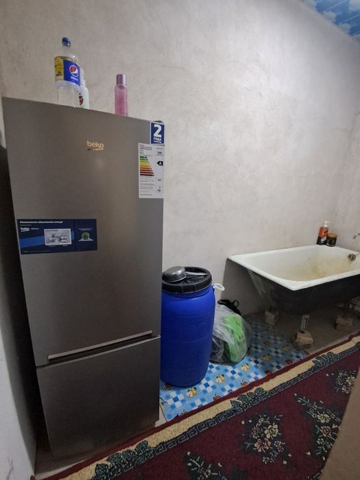 Zarafshon shahar 19 mikrorayonda 5sotixli hovli sotiladi