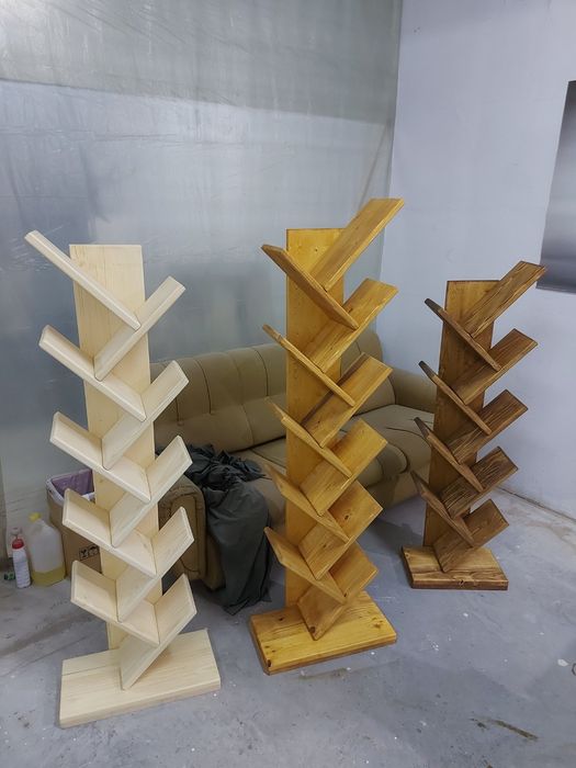 Стелаж  за книги