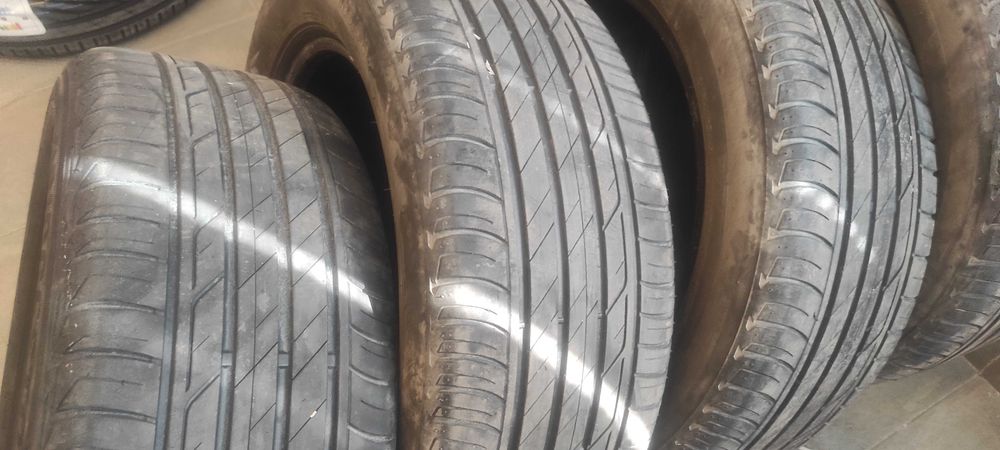 Гуми 4бр. 225/55/17 BRIDGESTONE Turanza T001- летни 150 лв