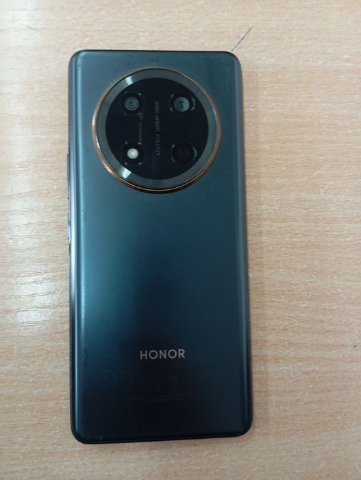 Honor X9D yangi 4 oy ishlatilgan