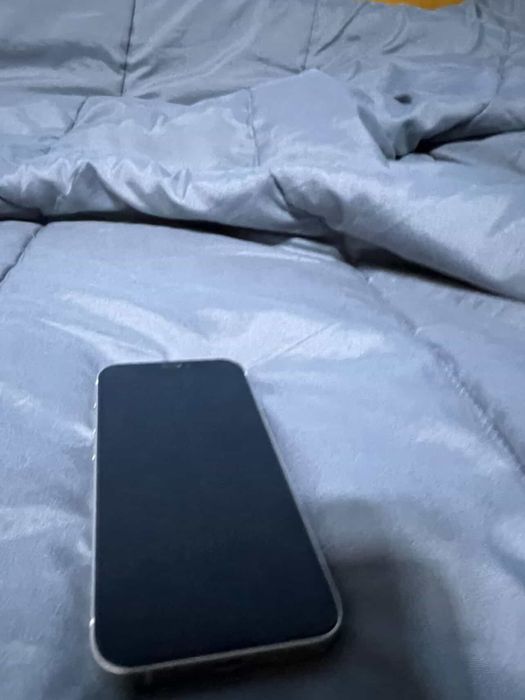 Iphone 12mini с подарък калъфи