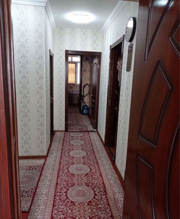 Продажа 3 хона 3 етаж 4 етажл 
Кора камиш 2/3 масчит йони
70 кв
Балкон