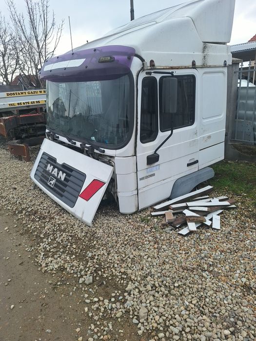 cabina  MAN 2002