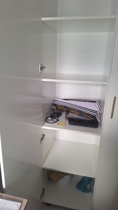 Шкаф офисный  с полками