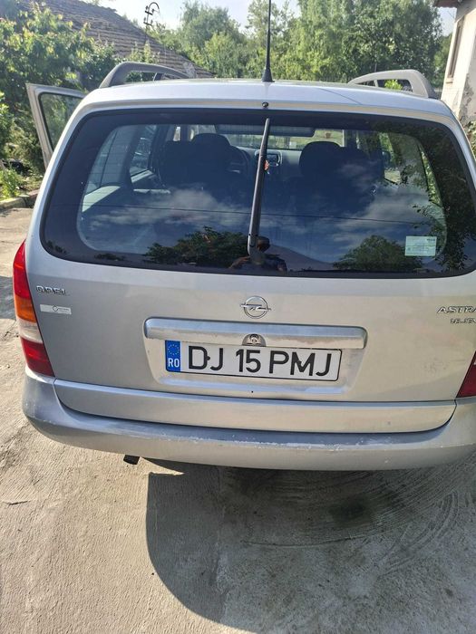 Vreau sa vand o masina