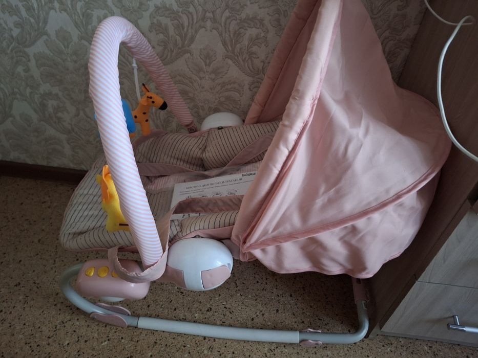 Продам новый музыкальный шезлонг