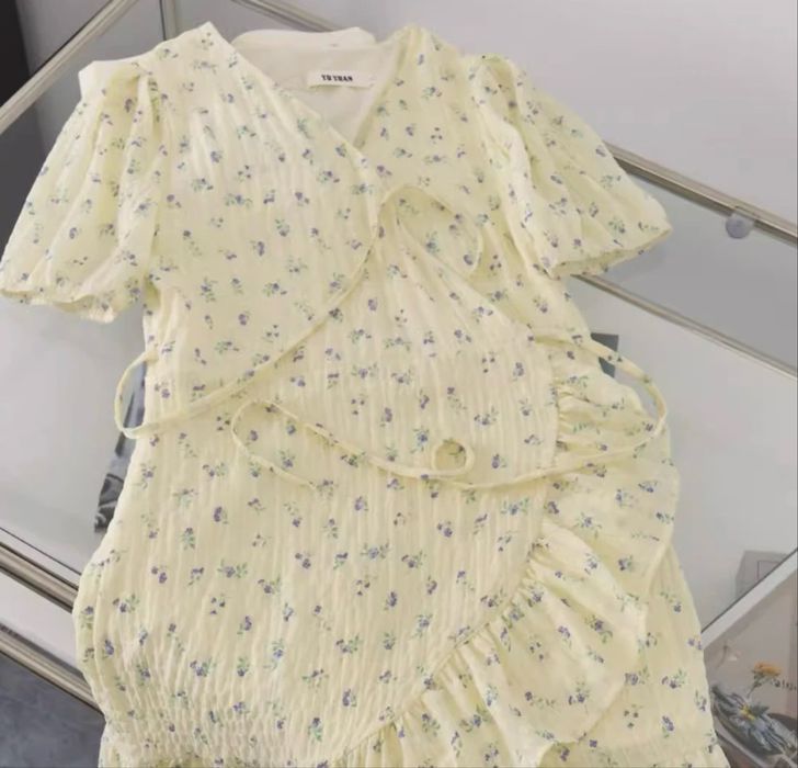 абсолютно новые платья