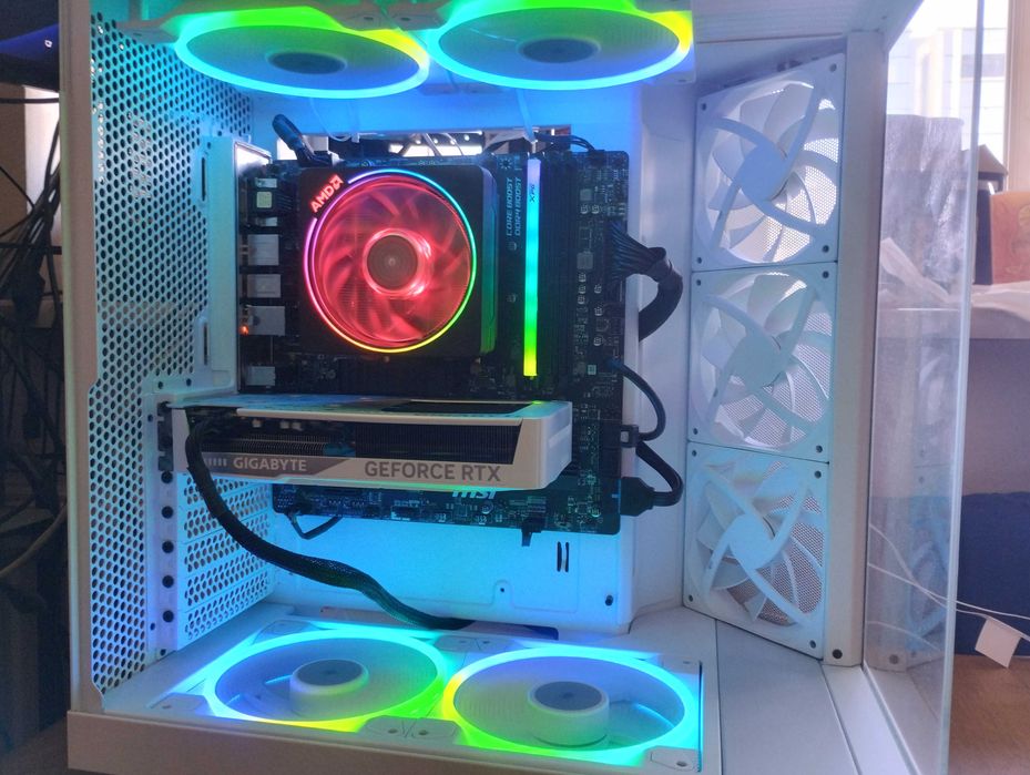 PC Gaming 2k/4k cu RTX 5060ti de 16gb gddr7, ryzen 5, 32gb ram