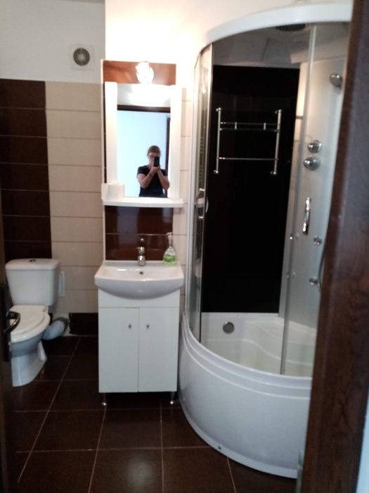 Închiriez apartament