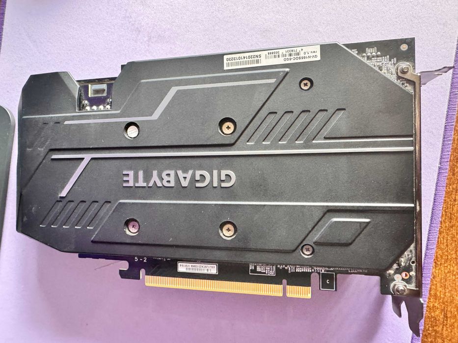 Placa video gtx 1660 super 8gb Gygabyte