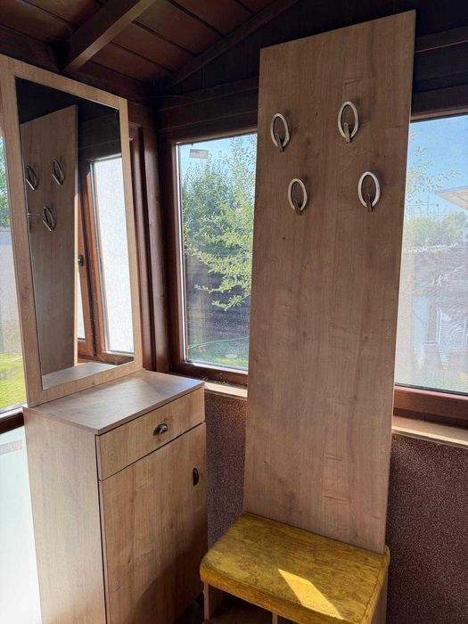 Set mobilier hol cu oglinda, cuier si pantofar – stare foarte buna