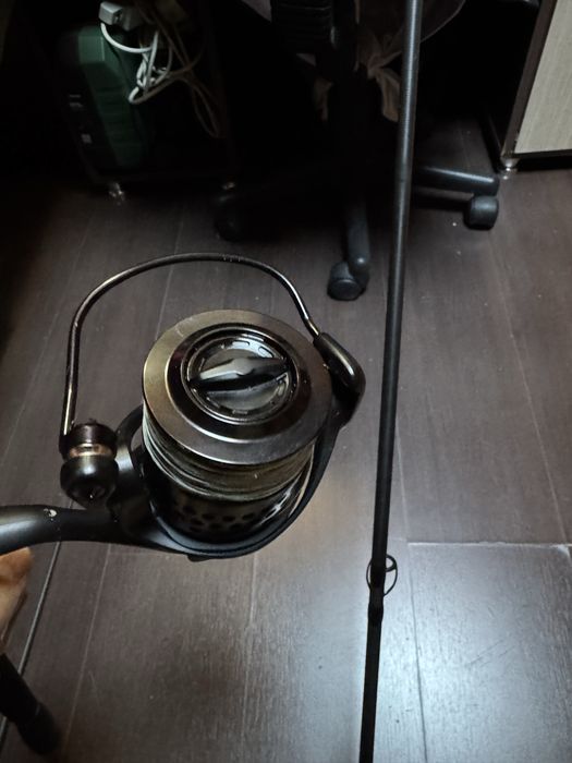 Combo feeder  distanță