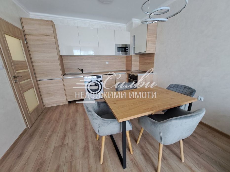 Дава се под наем Тристаен апартамент в Шумен, Пазара - 89 кв.м за 504.9 € - Снимка #1