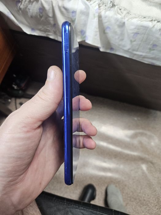 Продам редми нот 8