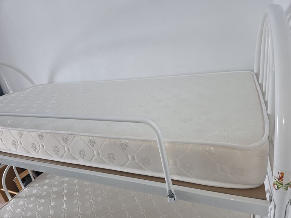 Кровать двухъярусная