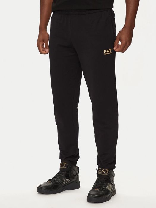 Emporio Armani Екип