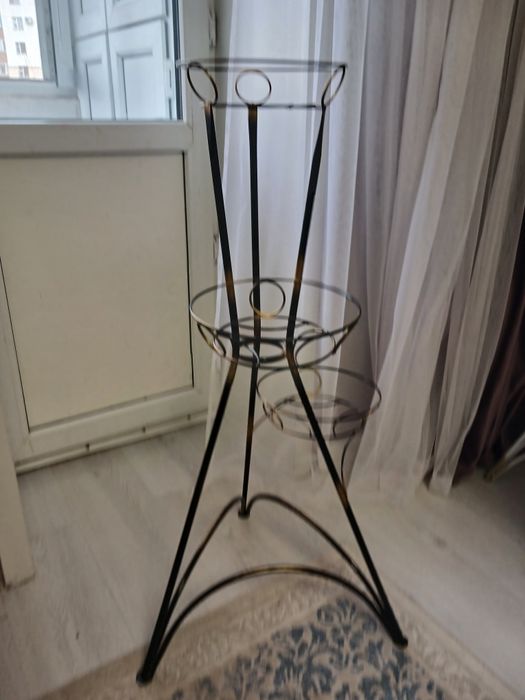 Потставка для цветов