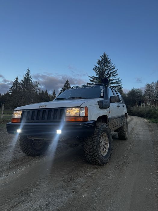 Jeep Grand Cherokee ZJ 4.0 Benzină