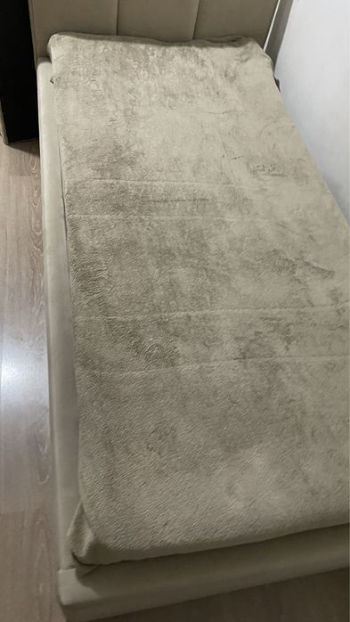 Кровать размер 1.80 на 80