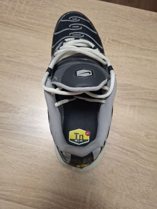 Продавам Nike Air Max Plus